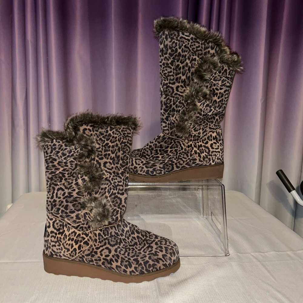 BEARPAW Women's Genevieve Leopard Boot Size  12 | Pre-Owned Great Condition